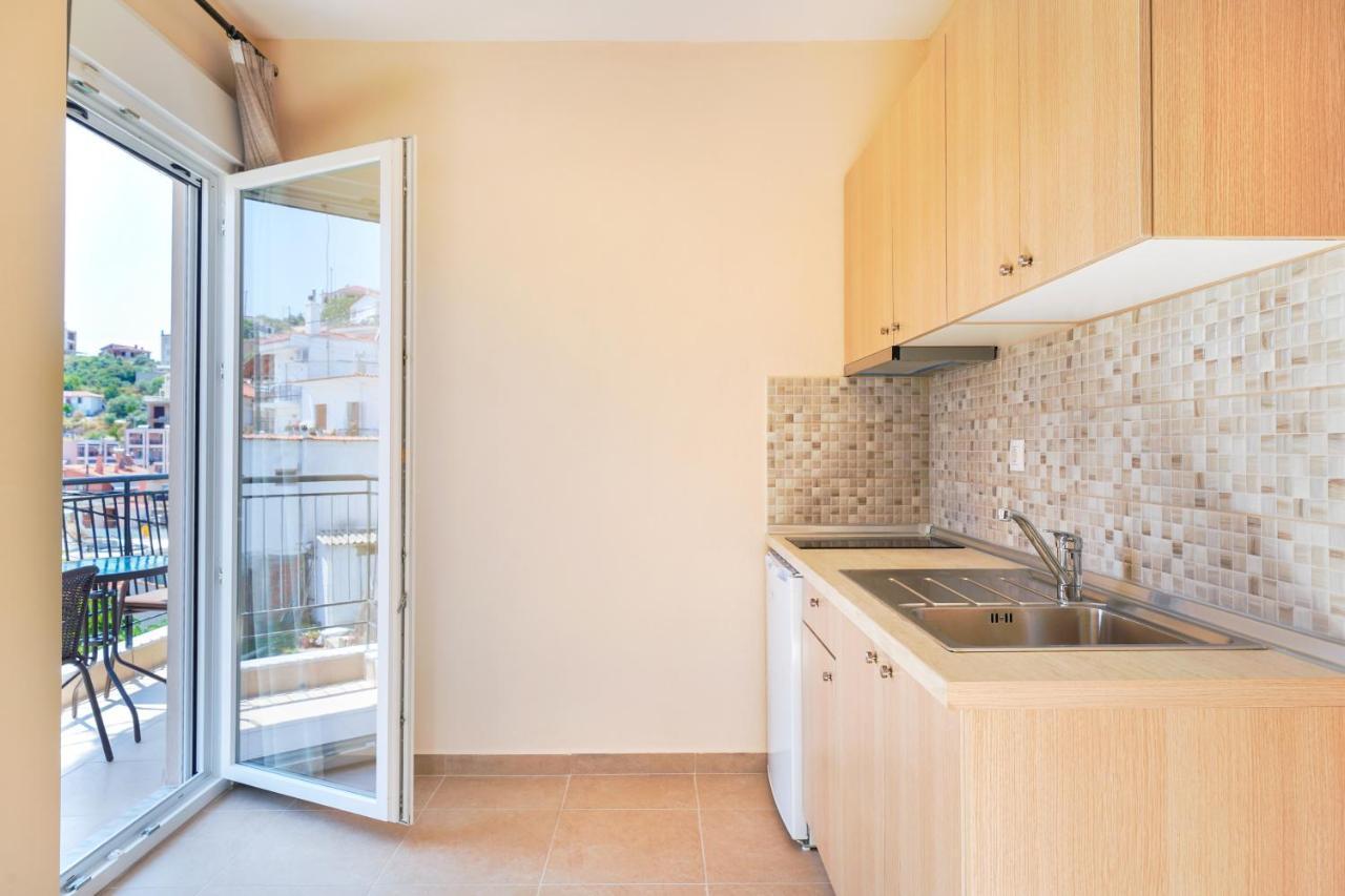 Theodore Apartments Skála Marión 外观 照片