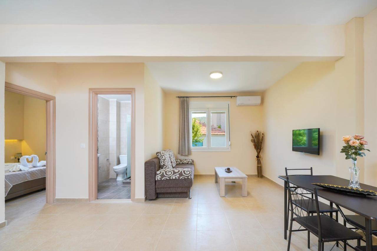 Theodore Apartments Skála Marión 外观 照片
